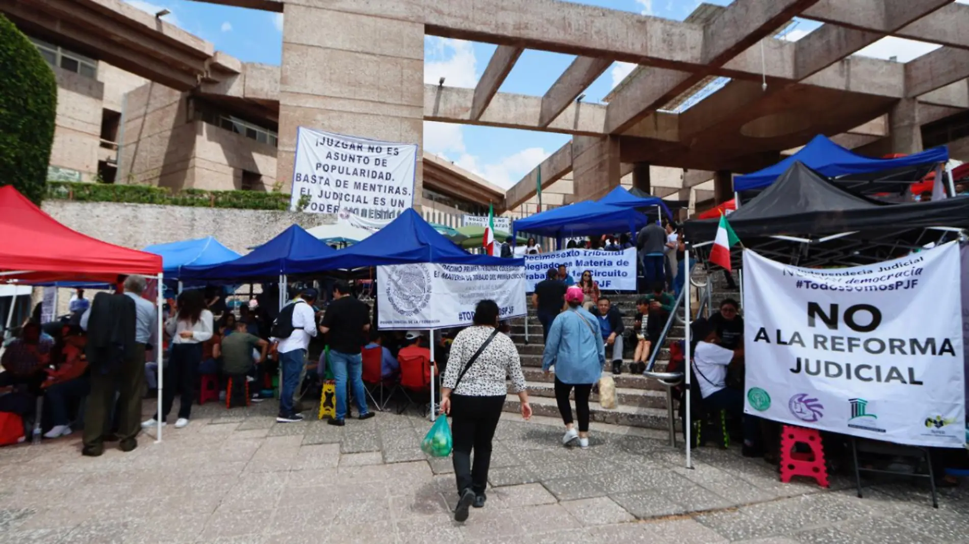 Convocan a protesta en el Zócalo contra reforma judicial